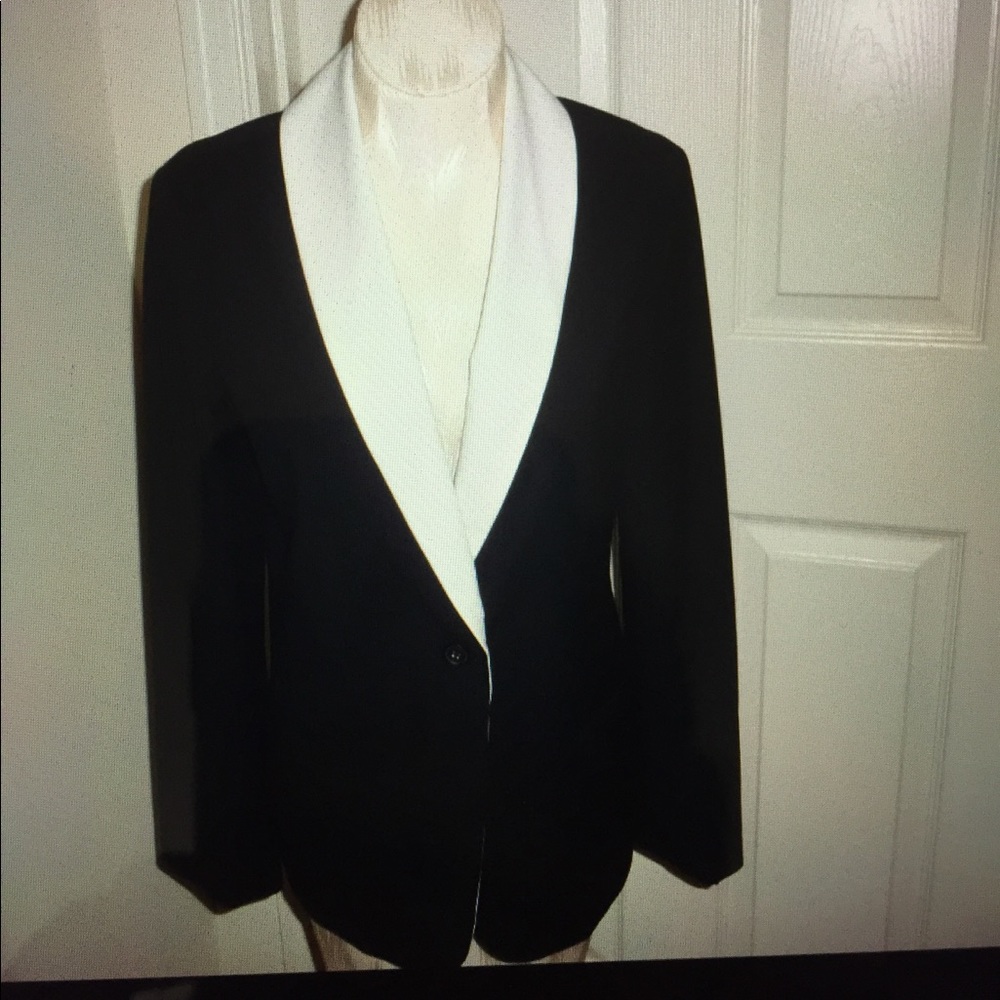 NWT Elizabeth and James tux jacket size 8 $395